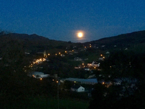 Atlantic Way Lodge - Kilcar Village in the valley below1